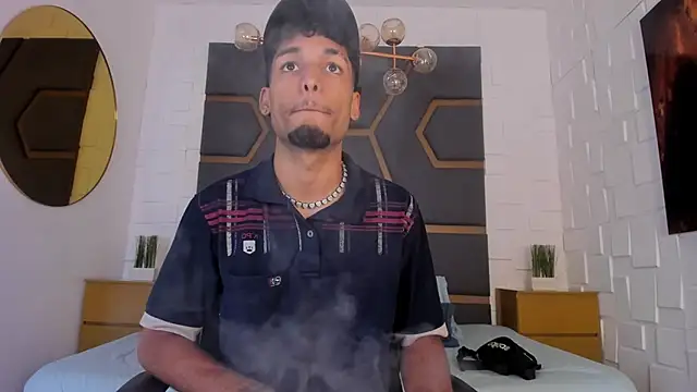 Thiagoferreti online show from November 8, 2025, 8:34 pm