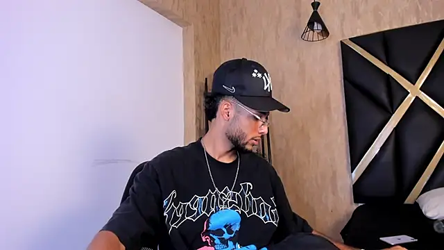 Thiagoferreti online show from March 12, 2026, 3:45 am