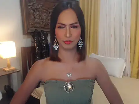 Nathalieheartt online show from October 25, 2025, 2:11 am