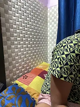 Snapshot of Hot_Jaanvi_ chatting on April 12, 2026, 3:43 am Hot Jaanvi online show from April 12, 2026, 3:43 am