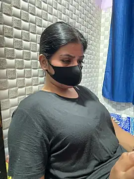 Snapshot of Hot_Jaanvi_ chatting on March 27, 2026, 10:49 am Hot Jaanvi online show from March 27, 2026, 10:49 am