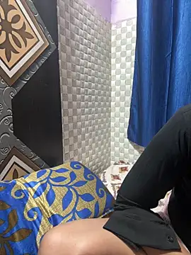 Snapshot of Hot_Jaanvi_ chatting on April 13, 2026, 5:33 am Hot Jaanvi online show from April 13, 2026, 5:33 am