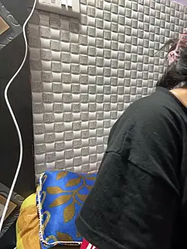 Snapshot of Hot_Jaanvi_ chatting on April 1, 2026, 5:20 am Hot Jaanvi online show from April 1, 2026, 5:20 am