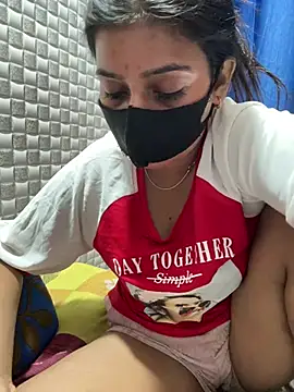 Snapshot of Hot_Jaanvi_ chatting on April 14, 2026, 5:56 am Hot Jaanvi online show from April 14, 2026, 5:56 am