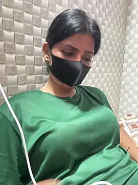 Hot Jaanvi  online show from May 18, 2026, 4:34 pm