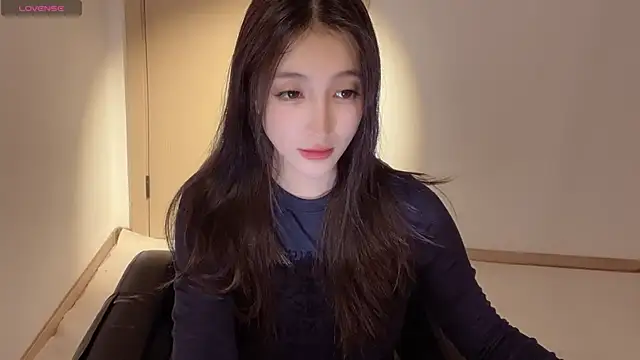 Snapshot of Seraphina-se chatting on November 13, 2025, 4:11 pm Seraphina-se online show from November 13, 2025, 4:11 pm