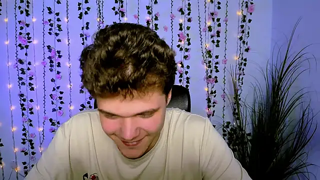 lucas long  online show from September 21, 2025, 6:46 pm