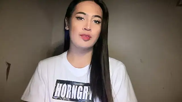 fallon empress143 online show from November 7, 2025, 6:34 pm