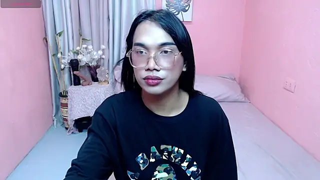 Herbielustts online show from June 18, 2026, 2:11 pm