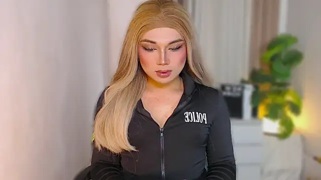 Snapshot of Samantha_Millerxxx chatting on March 14, 2026, 6:30 am Samantha Millerxxx online show from March 14, 2026, 6:30 am