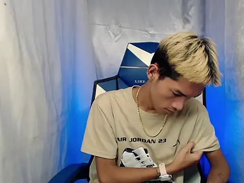 Snapshot of riks_tyler chatting on January 18, 2026, 6:50 am riks tyler online show from January 18, 2026, 6:50 am