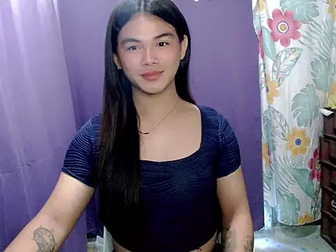 urgirljane online show from April 29, 2026, 12:26 am
