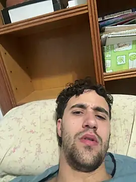 aavrdvh33 online show from January 17, 2026, 3:43 am