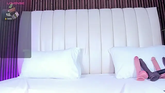 Snapshot of SandraMilerr chatting on December 19, 2025, 4:16 am SandraMilerr online show from December 19, 2025, 4:16 am