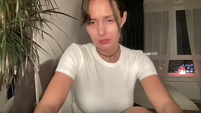 Snapshot of Gidelii chatting on October 2, 2025, 6:11 pm Gidelii online show from October 2, 2025, 6:11 pm