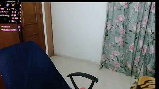 Snapshot of alejandralatina chatting on February 20, 2026, 9:00 am alejandralatina online show from February 20, 2026, 9:00 am