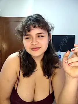 SeleneLuminari8 online show from November 28, 2025, 3:23 pm