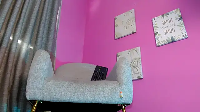 emily ox0 online show from June 19, 2026, 8:14 pm