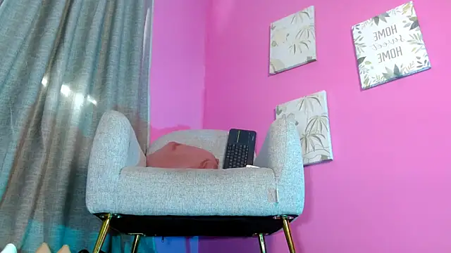 emily ox0 online show from July 6, 2026, 8:11 pm