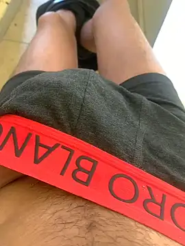 Aq2006 online show from April 7, 2026, 1:46 pm