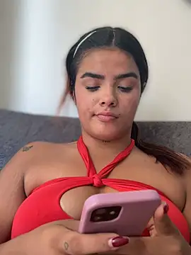 Snapshot of Kaily_Sweet16 chatting on February 8, 2026, 6:49 pm Kaily Sweet16 online show from February 8, 2026, 6:49 pm