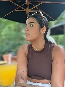 Kaily Sweet16 online show from April 16, 2026, 6:41 pm