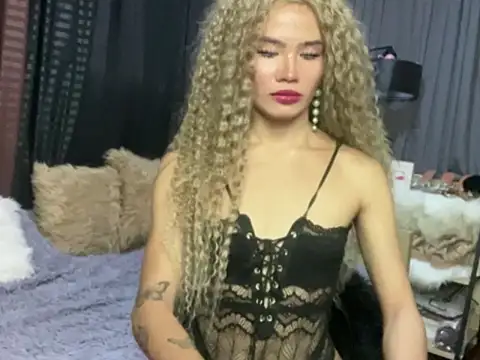 cute vanessa12 online show from November 14, 2025, 2:37 am