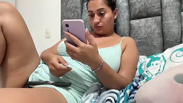 Sophia copper online show from October 11, 2025, 4:35 am