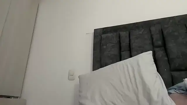 Sophia copper online show from October 18, 2025, 3:41 am