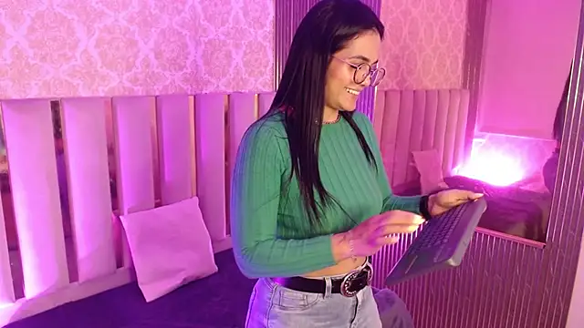 Rosalind tay online show from April 9, 2026, 3:08 am