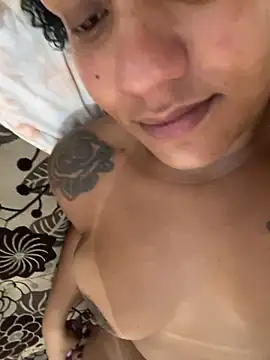 morenaluaa online show from November 5, 2025, 2:42 pm