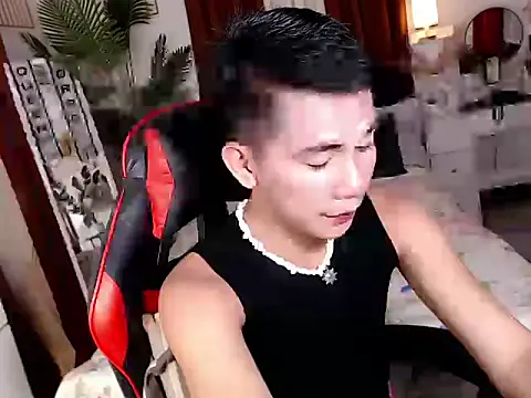 Snapshot of drinkmycumx chatting on January 13, 2026, 9:24 am drinkmycumx online show from January 13, 2026, 9:24 am