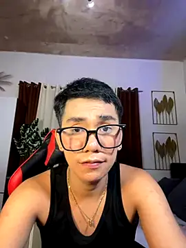 Snapshot of drinkmycumx chatting on November 14, 2025, 4:10 pm drinkmycumx online show from November 14, 2025, 4:10 pm