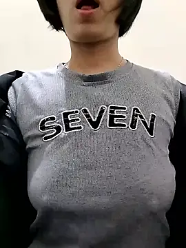 love sexy090 online show from January 12, 2026, 11:42 pm