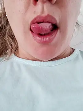 cameron 06 online show from November 11, 2025, 5:19 pm