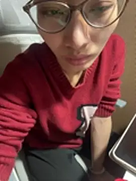 Snapshot of Mina048 chatting on February 13, 2026, 4:07 pm Mina048 online show from February 13, 2026, 4:07 pm