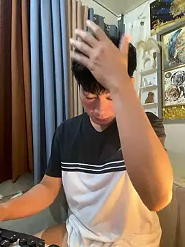 xshyboyx online show from January 11, 2026, 3:41 pm