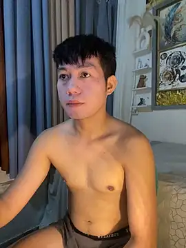 xshyboyx online show from February 16, 2026, 2:21 am