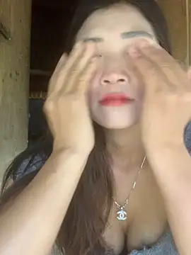 ThiHa003 online show from November 13, 2025, 3:10 am