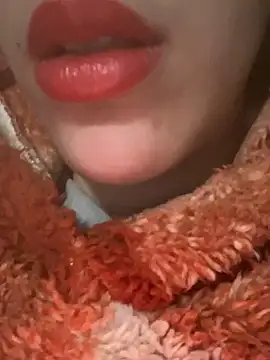 Snapshot of Mimisixo chatting on February 8, 2026, 11:46 pm Mimisixo online show from February 8, 2026, 11:46 pm