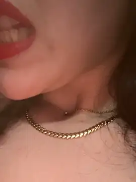Mimisixo online show from May 15, 2026, 10:52 pm