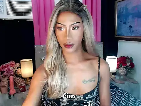 sassylatina online show from April 8, 2026, 4:41 pm