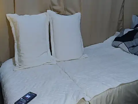 cumwhat me online show from February 20, 2026, 1:57 pm