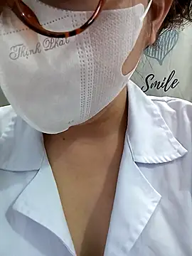 Ariana-Vy online show from April 3, 2026, 3:02 am