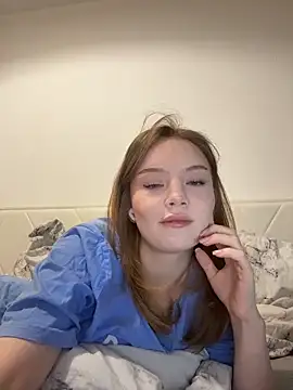 feral  berrys online show from November 17, 2025, 5:17 pm