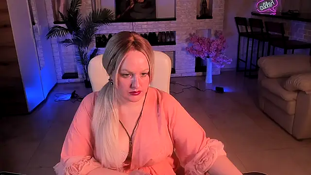 MariemLui online show from October 12, 2025, 11:11 am