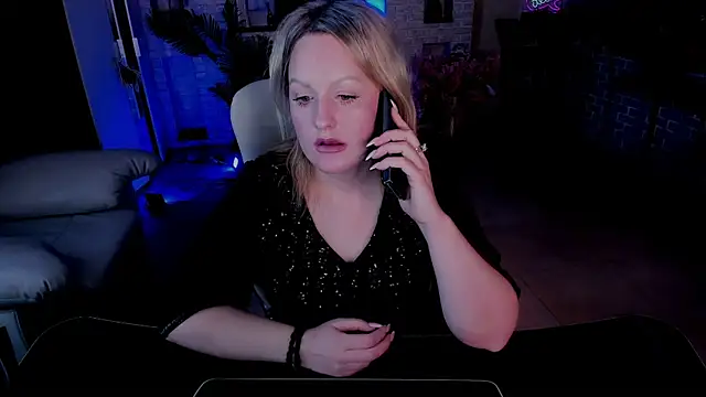 MariemLui online show from November 7, 2025, 1:59 pm