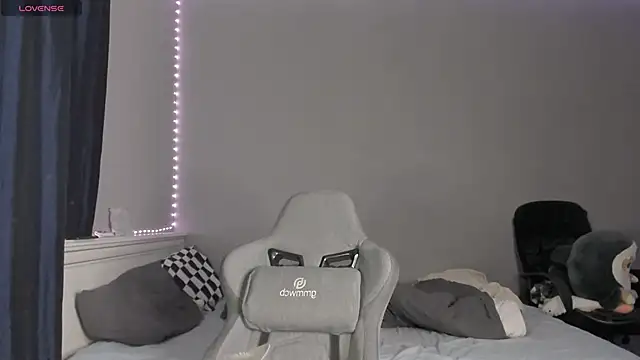 MelissaReis online show from February 10, 2026, 9:08 am