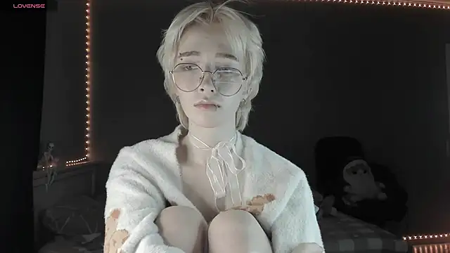 MelissaReis online show from November 20, 2025, 2:07 pm