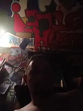 Snapshot of Twoslipperywhenwett chatting on November 5, 2025, 4:43 pm Twoslipperywhenwett online show from November 5, 2025, 4:43 pm